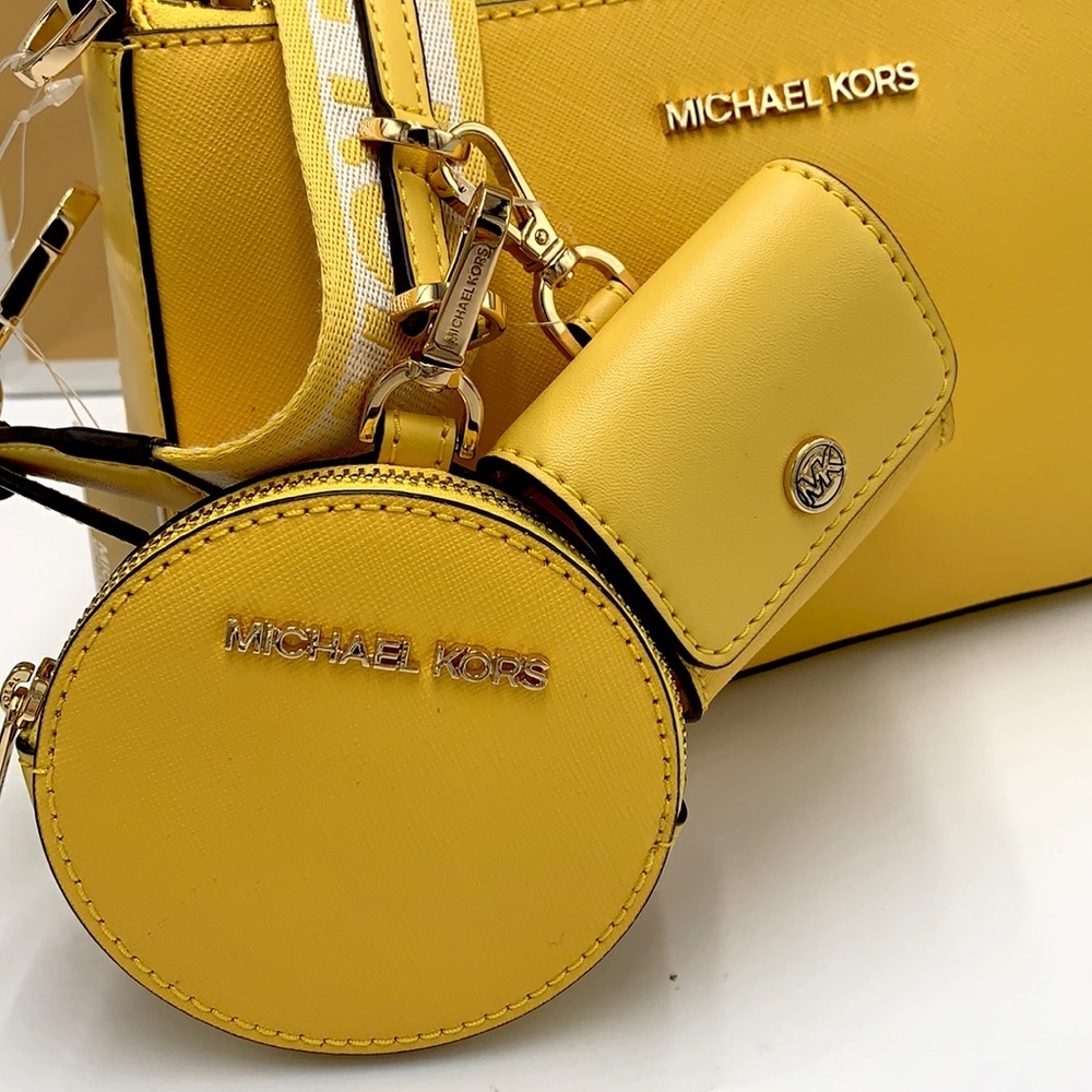 MICHAEL KORS JET SET TRAVEL SMALL
SHOULDER CROSSBODY BAG WITH TECH ATTCH AIRPOD - Picture 2 of 16